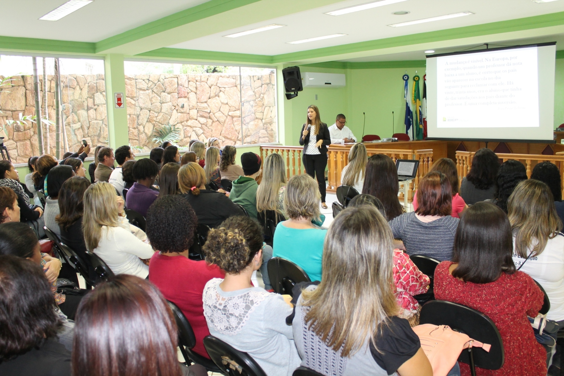 I Fórum Municipal de Educação decide o futuro do segmento em Macuco