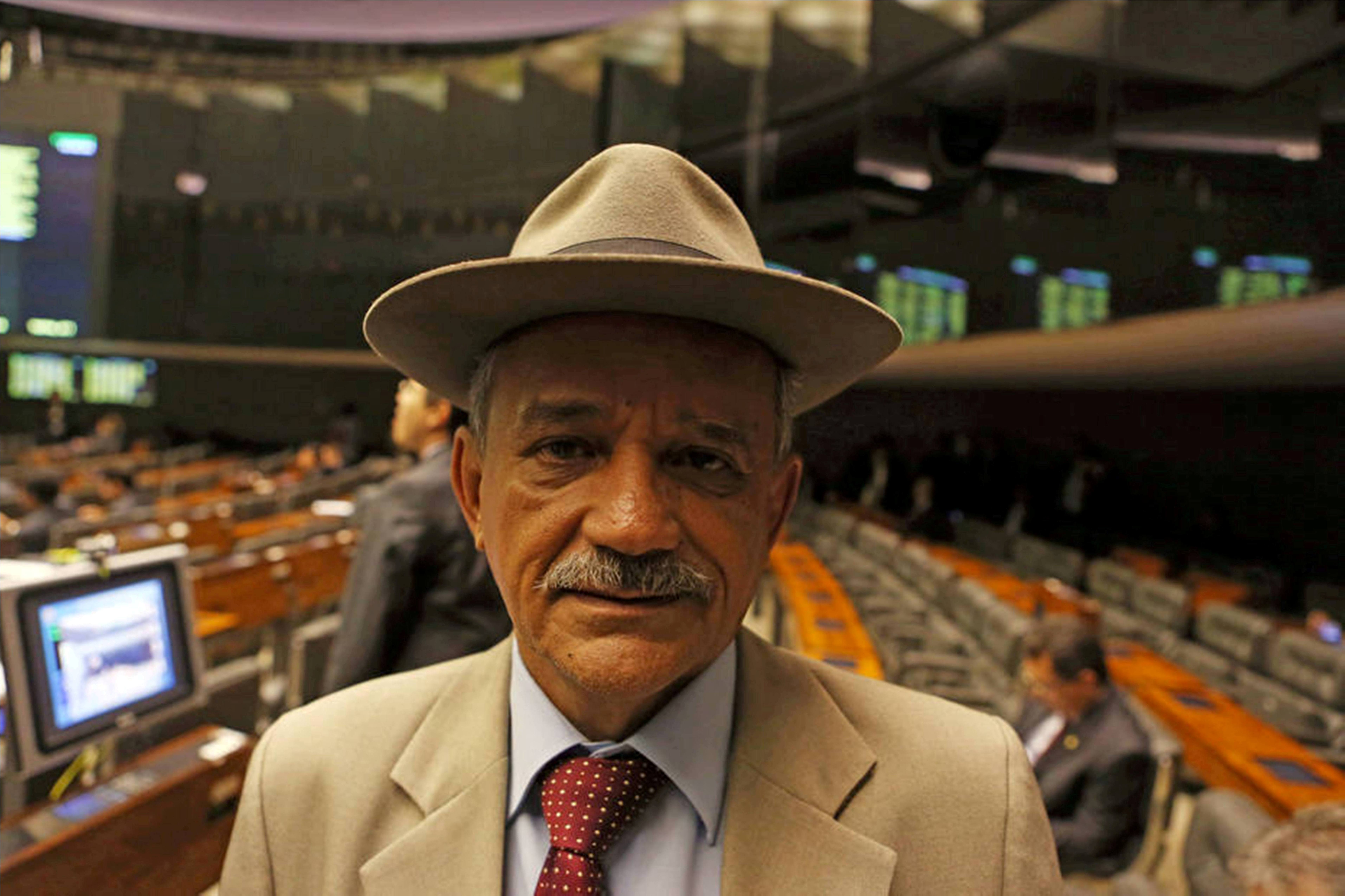 Luiz Carlos Ramos viabiliza recursos para o setor de saúde