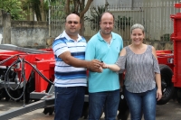 A Prefeitura Municipal de Macuco, por meio da Secretaria de Agricultura recebeu um importante maquinário para o desenvolvimento agrícola do município, para beneficiar pequenos produtores