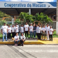 Terceira Idade faz um tour pela Cooperativa de Macuco