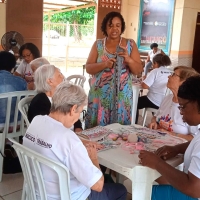 Novas descobertas: melhor idade se encanta com o Artesanato em Tear 
